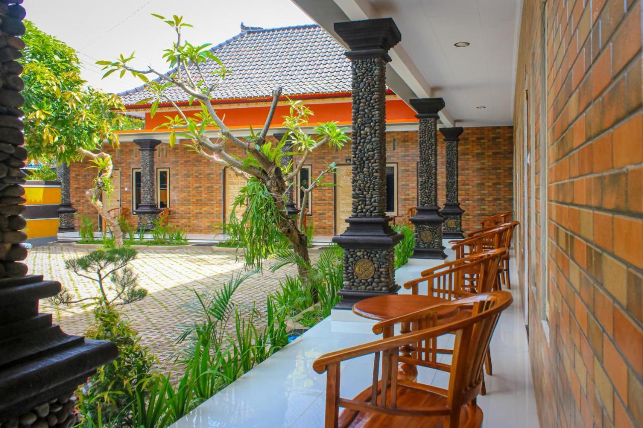 Hotel Niki Jembrana  Exterior photo